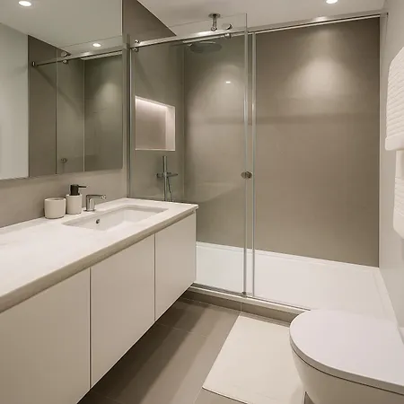 2 Bed Flat With Balcony In