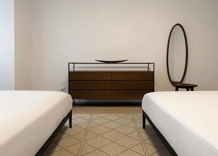 2 Bed Flat With Balcony In