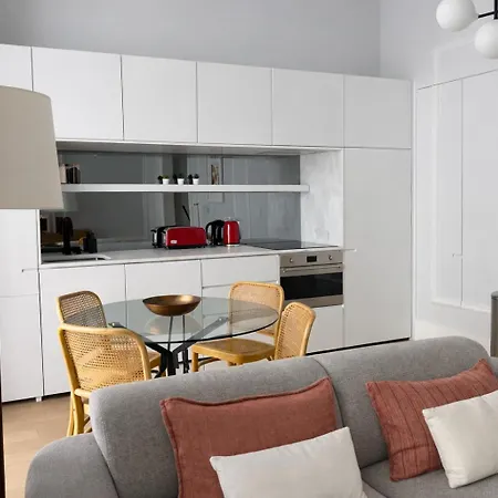 Apartamento 2 Bed Flat With Balcony In Lisboa